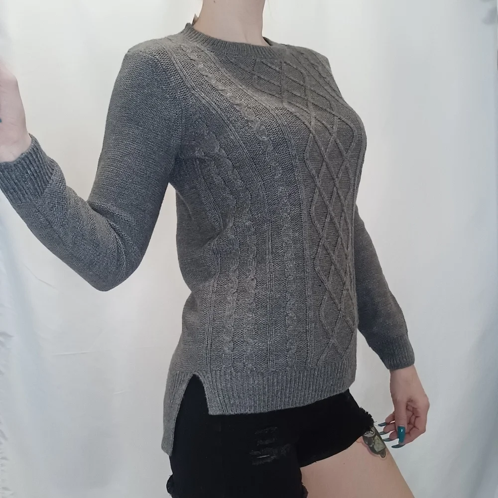 Joe Fresh Gray Knit Sweater. - Picture 2 of 5